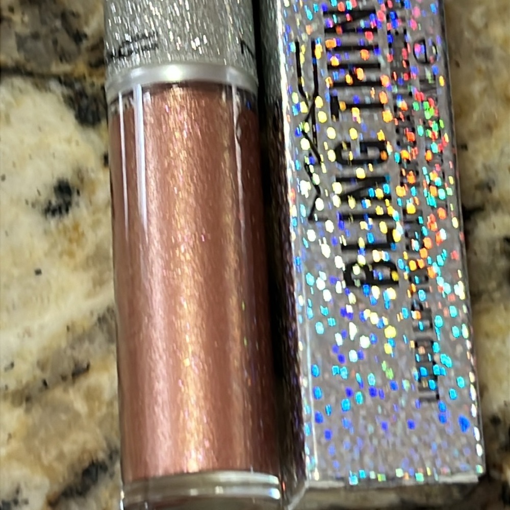 ✔️💕MAC Bling Thing Deliciously Disruptive Liquid Top Coat - Picture 5 of 10